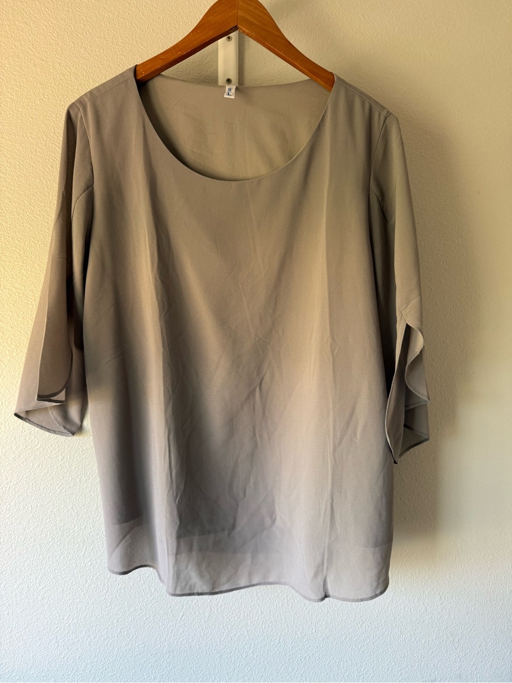 Women's gray Scoop Neck Blouse